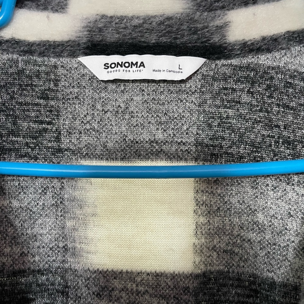 Shacket - Picture 3 of 5